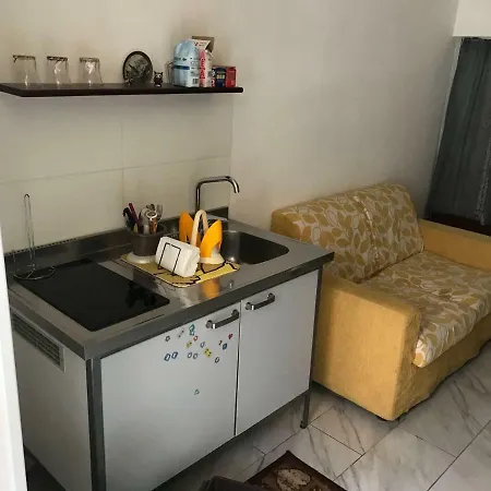 Casa Donnaregina 住宿加早餐酒店 *